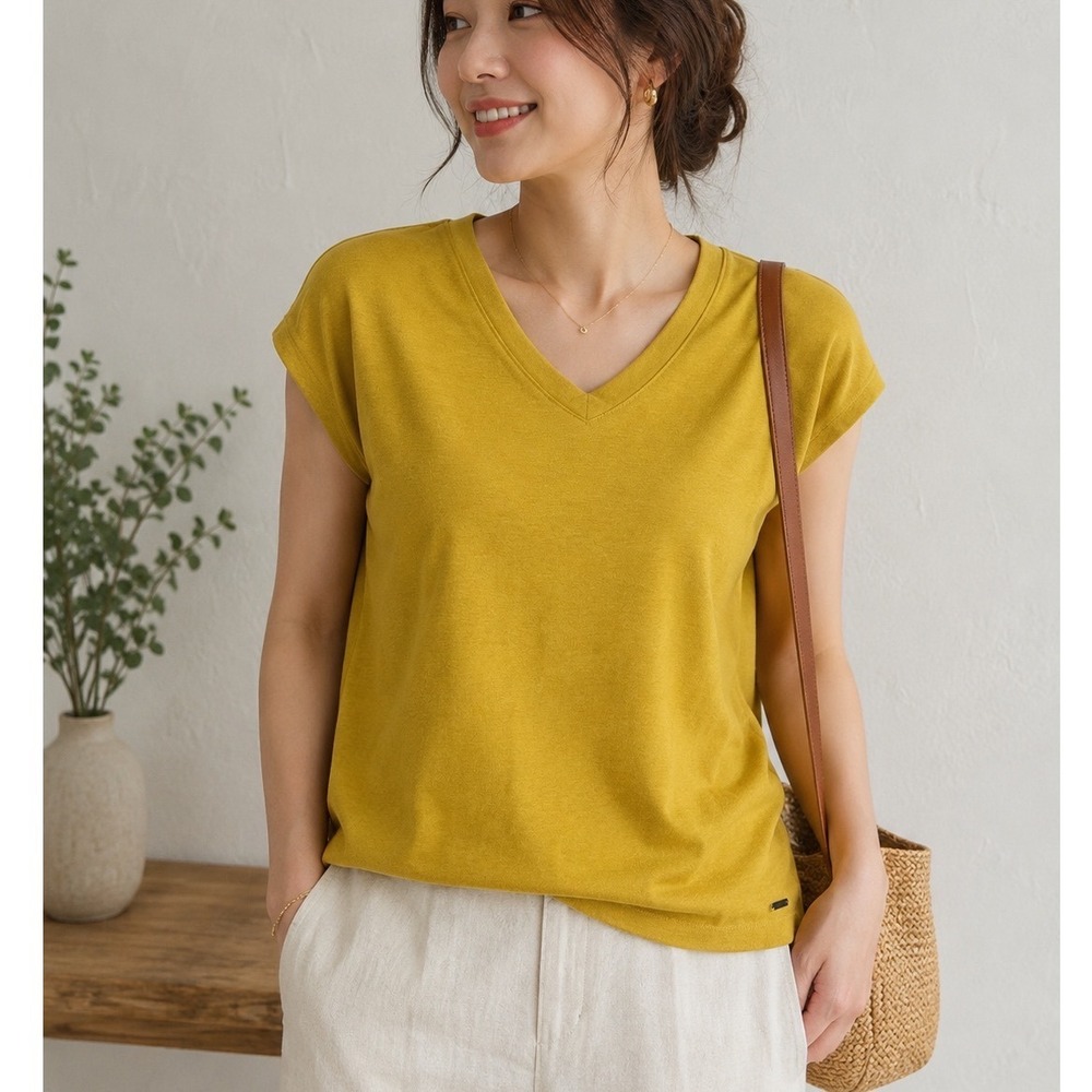 Orvis V-Neck Top Women XS Yellow Excellent Short Sleeve Textured Knit B31